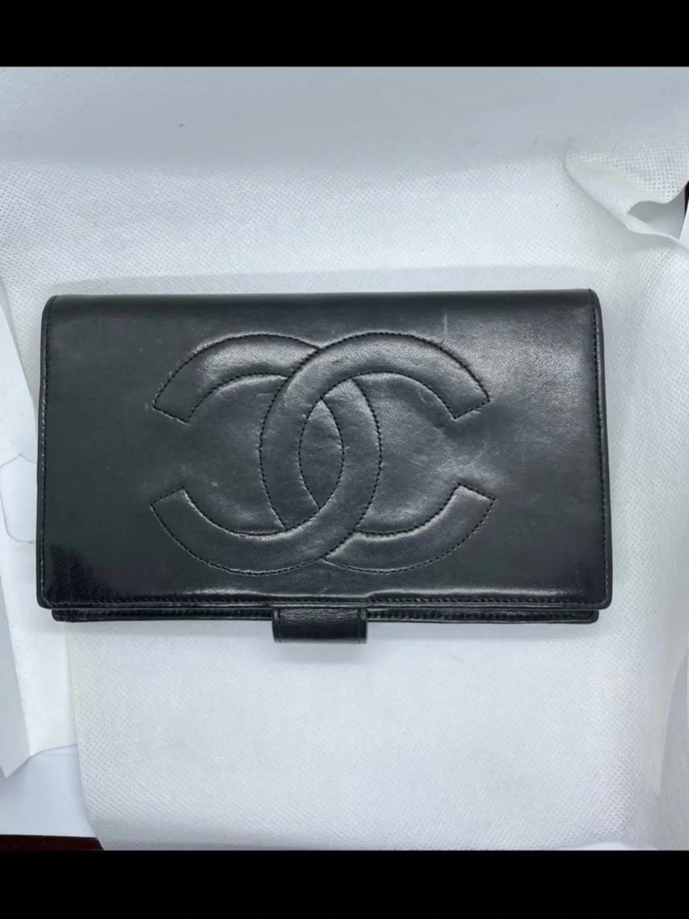 CHANEL Black Quilted Interlocking CC Leather Wallet - Picture 1 of 8